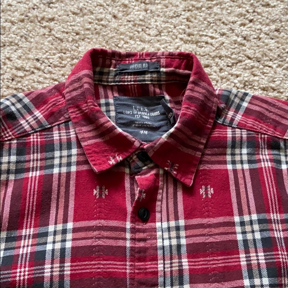 Men’s button down - Picture 2 of 3